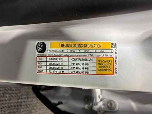 Certified 2023 Buick Enclave Essence w/ Sport Touring Edition image 25