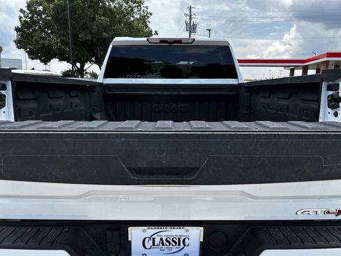 Used 2025 GMC Sierra 2500 AT4 AWD/4WD image 31