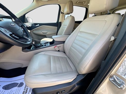 Used 2017 Ford Escape Titanium FWD image 24