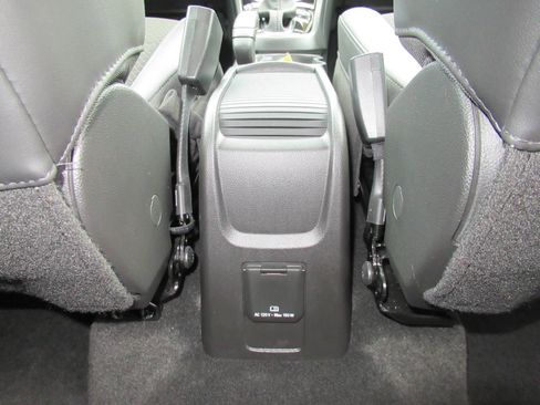 Used 2022 Buick Encore Preferred w/ Safety Package FWD image 32