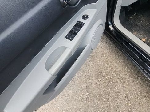 Used 2006 Dodge Charger SRT8 w/ SRT Option Group III RWD image 15