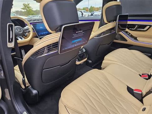 Used 2024 Mercedes-Benz S 63 AMG S image 19
