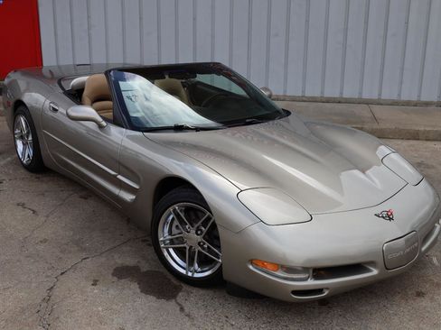 Used 1999 Chevrolet Corvette Convertible w/ Memory Pkg image 5