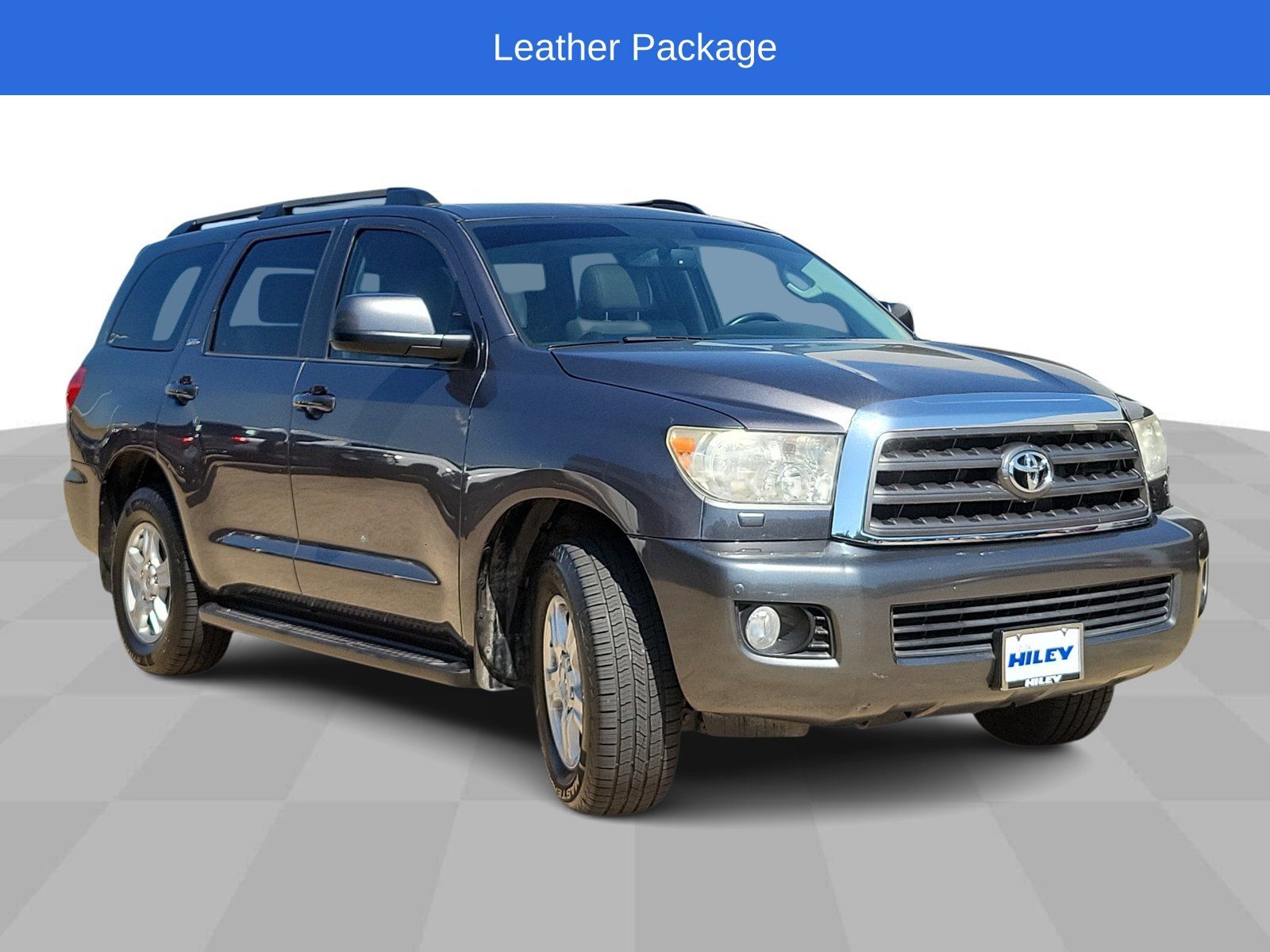 Used 2017 Toyota Sequoia SR5 w/ Premium Package RWD image 2