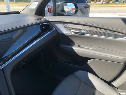 Used 2020 Cadillac XT6 Sport image 22