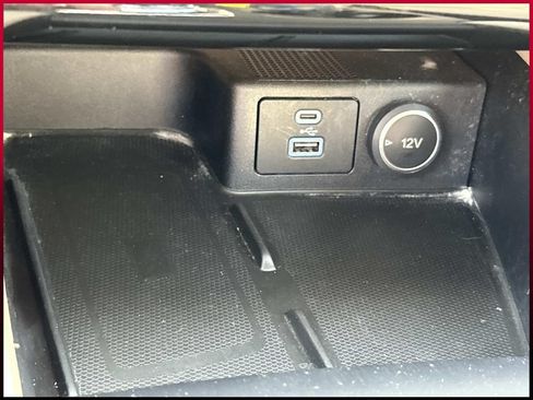 Used 2021 Ford Escape SEL w/ Technology Package FWD image 32