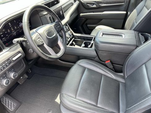 Used 2024 GMC Yukon XL Denali AWD/4WD image 28