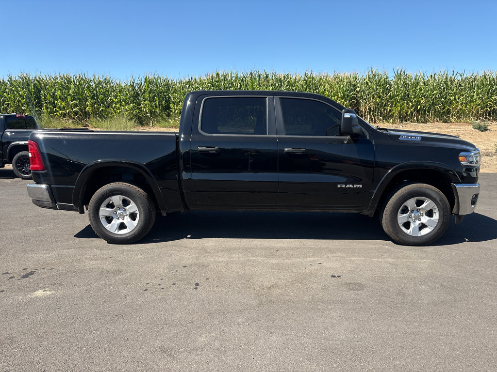 Used 2025 RAM 1500 Big Horn AWD/4WD image 21