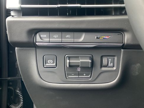 Used 2026 Cadillac Escalade V AWD/4WD image 58