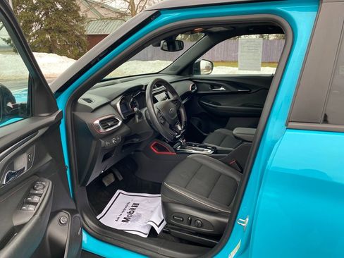 Used 2021 Chevrolet TrailBlazer RS w/ Sun and Liftgate Package image 22