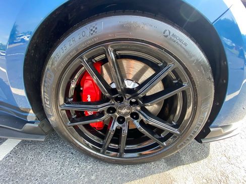 Used 2021 Ford Mustang Shelby GT500 w/ Technology Package RWD image 30