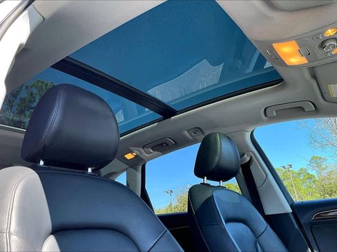 Used 2017 Audi Q5 2.0T Premium Plus w/ Technology Package image 15