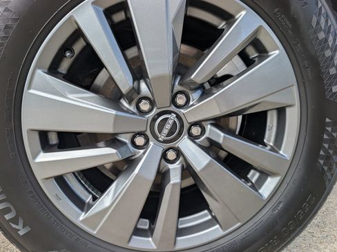 Used 2025 Nissan Pathfinder SV FWD image 7