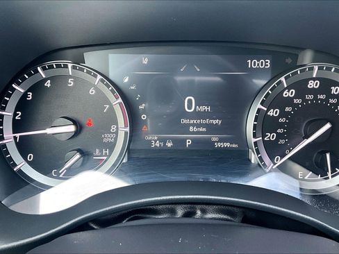 Used 2021 Toyota Highlander XLE image 19