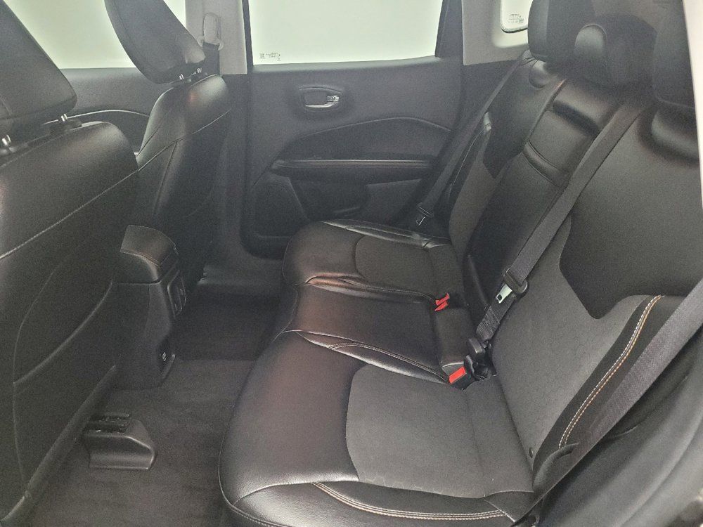 Used 2018 Jeep Compass Latitude AWD/4WD image 18