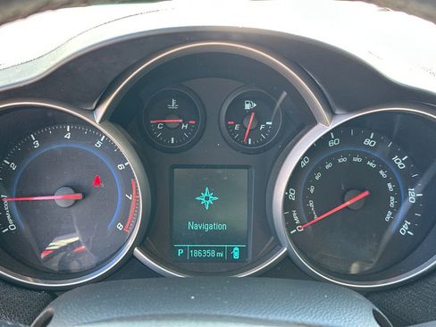 Used 2012 Chevrolet Cruze LT image 26