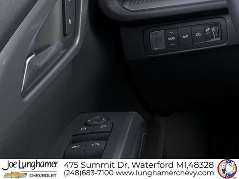 New 2026 Chevrolet Traverse LT w/ Driver Confidence Package AWD/4WD image 24