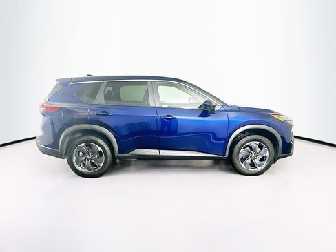 Used 2024 Nissan Rogue SV FWD image 10