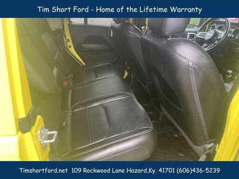 Used 2022 Jeep Wrangler Unlimited Sahara w/ Cold Weather Group AWD/4WD image 9
