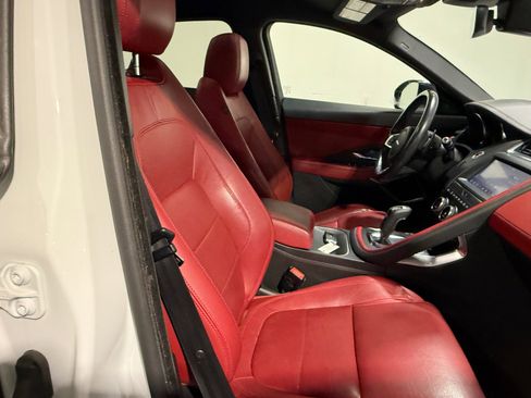 Used 2019 Jaguar E-PACE R-Dynamic SE image 52