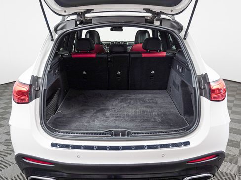 Certified 2024 Mercedes-Benz GLC 300 4MATIC image 5