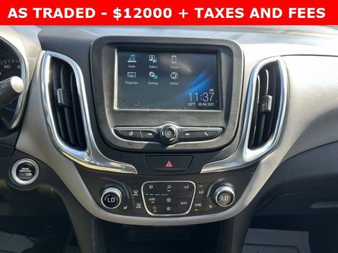 Used 2018 Chevrolet Equinox LT image 23