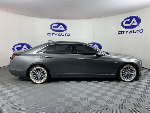 Used 2018 Cadillac CT6 Premium Luxury RWD image 2