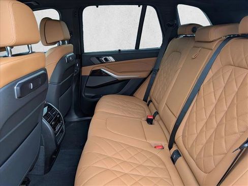 Used 2026 BMW X5 sDrive40i w/ Climate Comfort Package image 16