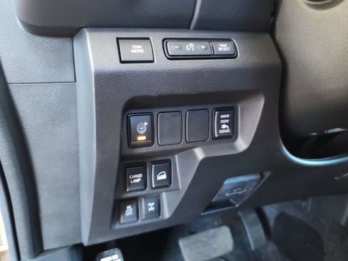 Used 2024 Nissan Frontier PRO-4X w/ Pro Premium Package image 11