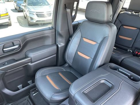 Used 2022 GMC Sierra 1500 AT4 w/ AT4 Premium Package AWD/4WD image 24
