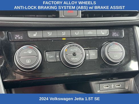 Used 2024 Volkswagen Jetta SE FWD image 6