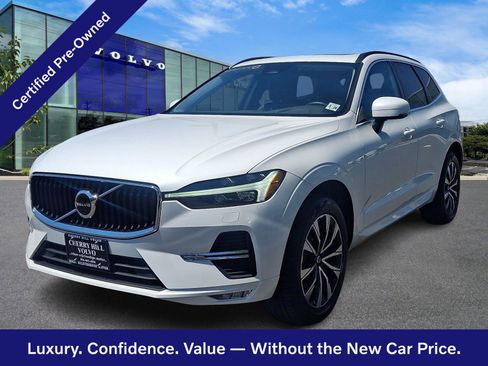 Certified 2023 Volvo XC60 B5 Core w/ Climate Package AWD/4WD image 3