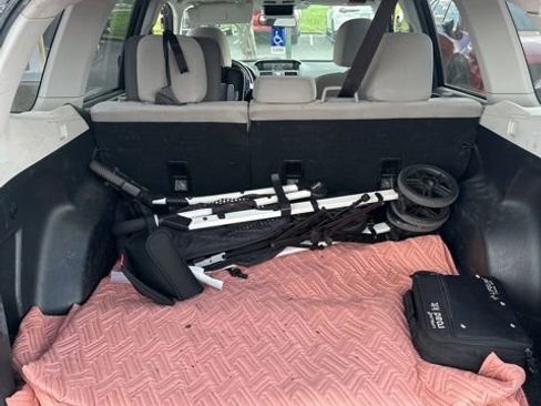 Used 2014 Subaru Forester 2.5i Premium AWD/4WD image 6