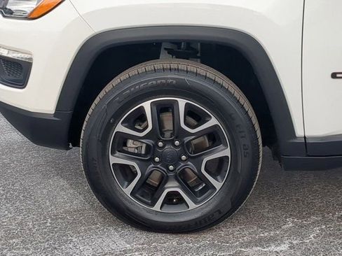 Used 2020 Jeep Compass Trailhawk image 7