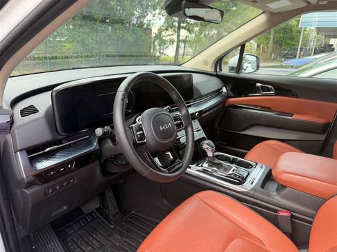 Used 2024 Kia Carnival SX Prestige FWD image 6