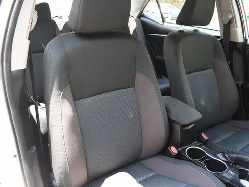 Used 2019 Toyota Corolla LE FWD image 26