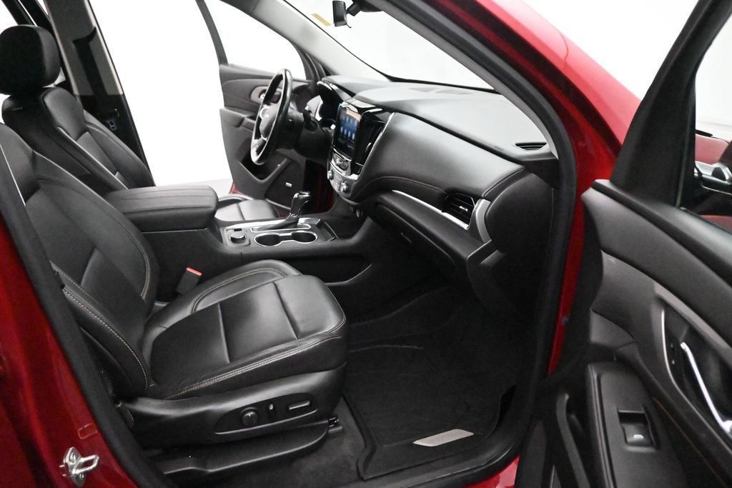 Used 2020 Chevrolet Traverse RS w/ LPO, Floor Liner Package AWD/4WD image 24