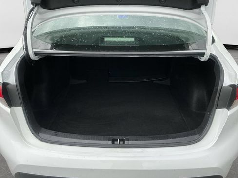 Used 2024 Toyota Corolla LE FWD image 17