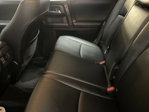 Used 2021 Toyota 4Runner TRD Off-Road Premium w/ Moonroof Package AWD/4WD image 7