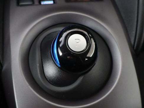 Used 2025 Nissan Leaf S FWD image 43