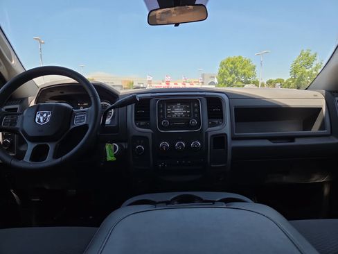Used 2018 RAM 2500 Tradesman w/ Chrome Appearance Group AWD/4WD image 18