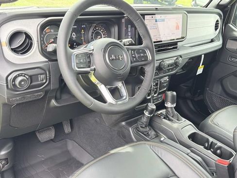 New 2026 Jeep Wrangler Unlimited Sahara w/ Safety Group AWD/4WD image 20