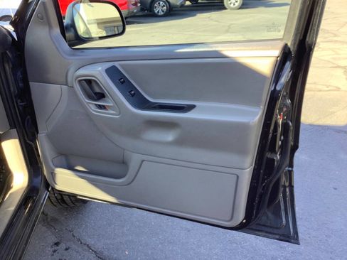 Used 2004 Jeep Grand Cherokee Laredo w/ Convenience Group image 32