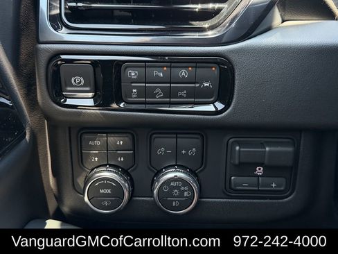 New 2026 GMC Yukon XL AT4 w/ AT4 Premium Plus Package AWD/4WD image 20