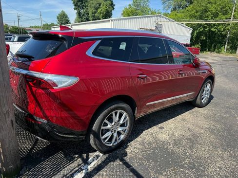 Used 2023 Buick Enclave Essence w/ Experience Buick Package FWD image 3