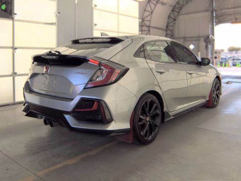Used 2017 Honda Civic Sport image 2