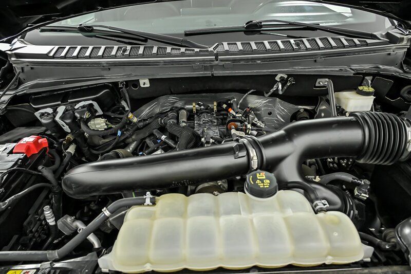Used 2022 Ford Expedition Limited AWD/4WD image 11