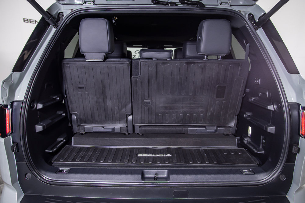 Used 2025 Toyota Sequoia Limited AWD/4WD image 8
