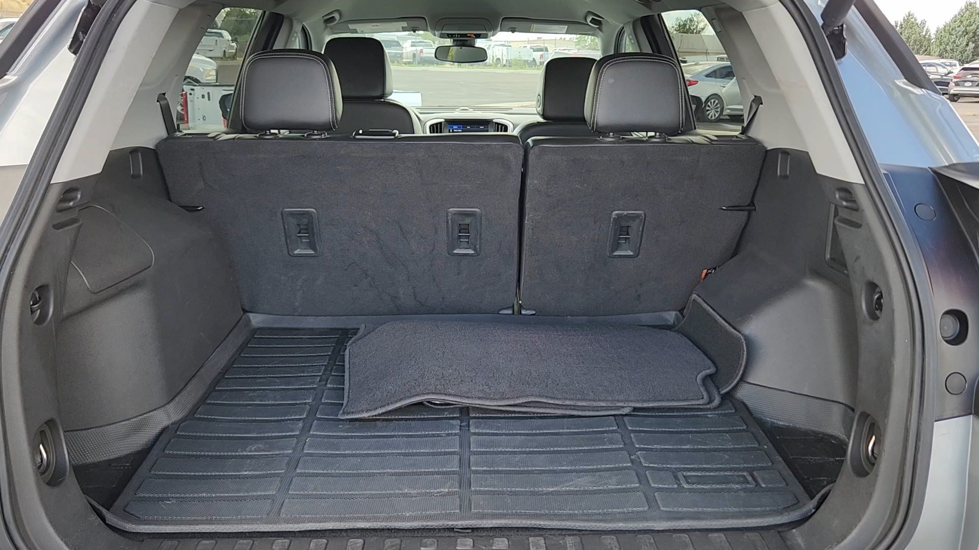 Used 2023 GMC Terrain SLT w/ Infotainment Package II AWD/4WD image 19