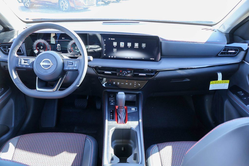 New 2026 Nissan Kicks SR w/ Cold Weather Package FWD image 6